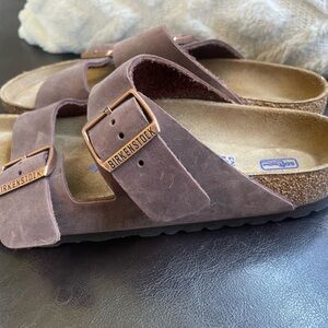 Birkenstock Classic Leather Sandals